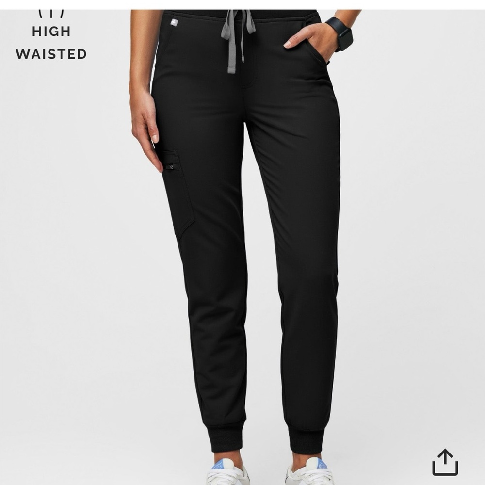 FIGS High Waisted Zamora Jogger black scrub pant.